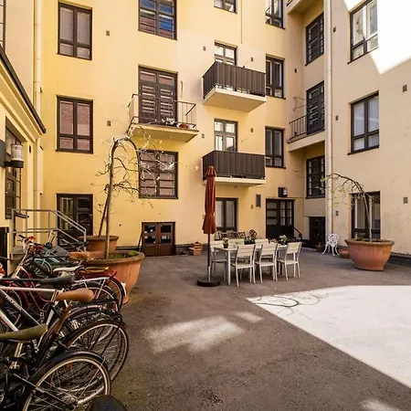Summer Hideout Downtown Fast Wifi *